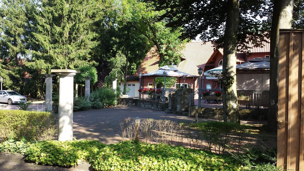Hotel Restaurant Am Pfauenhof Quakenbrück Exterior foto